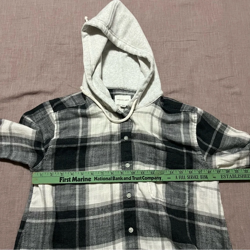 Women's American Eagle Hooded Flannel Black/White Size Small Spring Skate Grunge